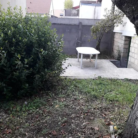 Maison Individuelle Nyaraló *